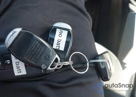 2012 Toyota Prius C Three из США, поврежденный, VIN JTDKDTB37C1519504